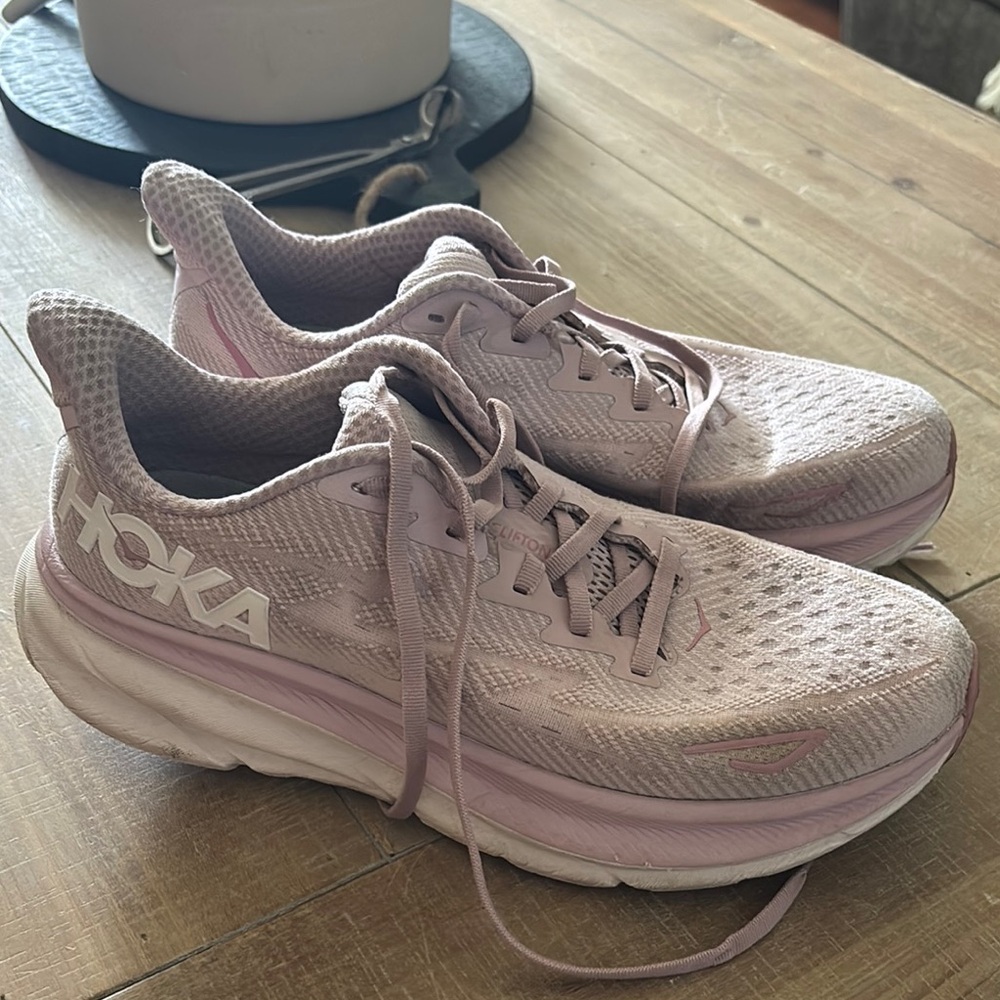 Hoka Women's Clifton 9